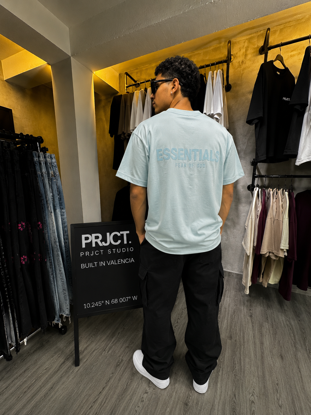 ESSENTIALS SKY BLUE